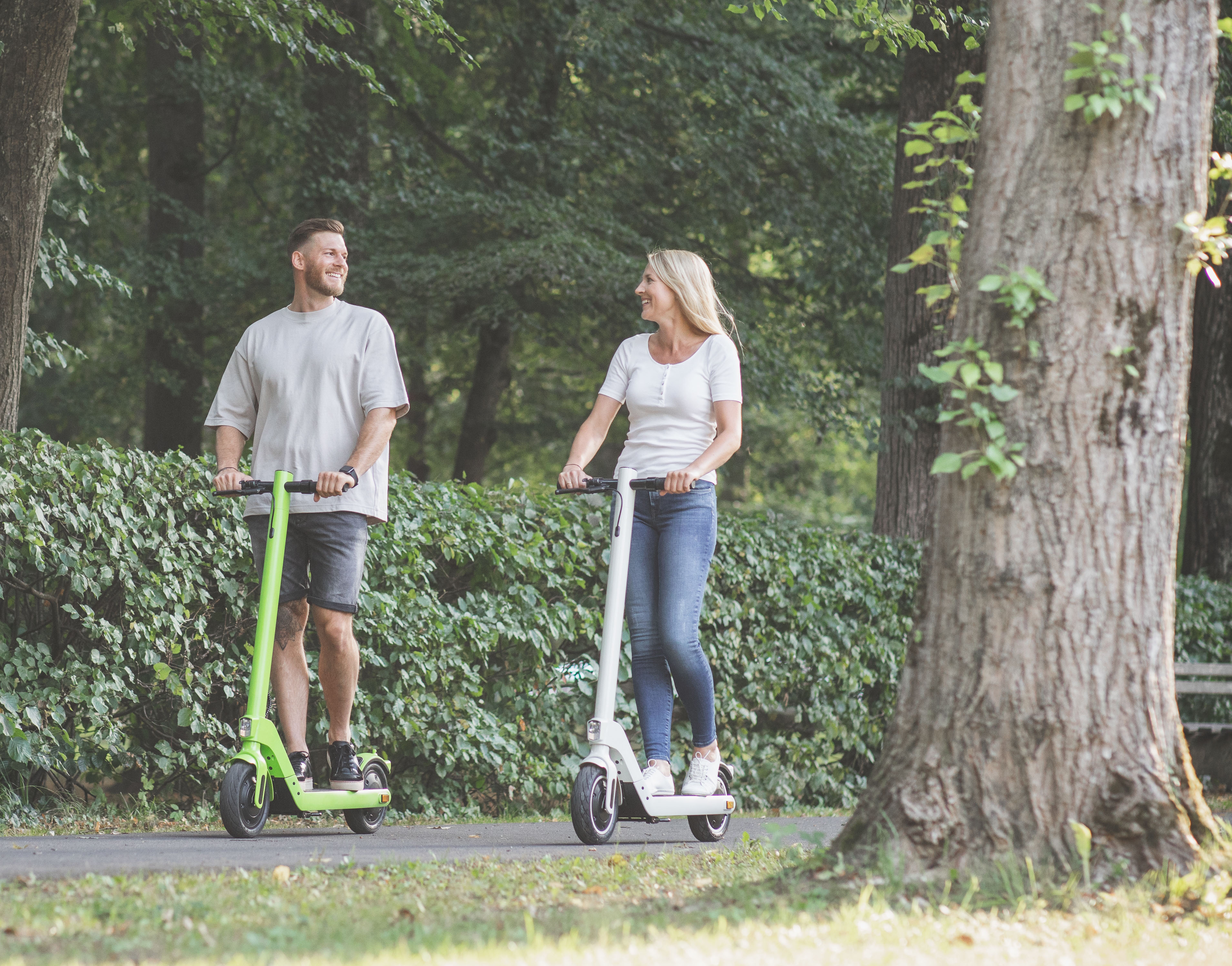 STREETBOOSTER Sirius mattschwarz STREETBOOSTER Sirius mattschwarz, Roller, Transport, Fahrzeug, E-Scooter