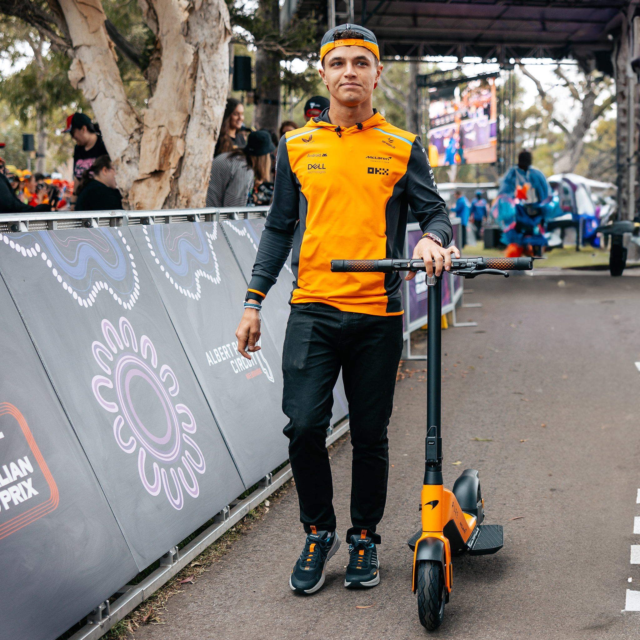 PURE McLaren Sonderedition Schwarz - B-Ware PURE McLaren Sonderedition Schwarz - B-Ware, Roller, Transport, Fahrzeug, E-Scooter